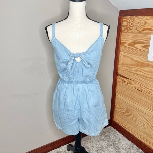 As U Wish Chambray Denim Cotton Tie Front Romper in Sky Blue Small - Picture 3 of 13